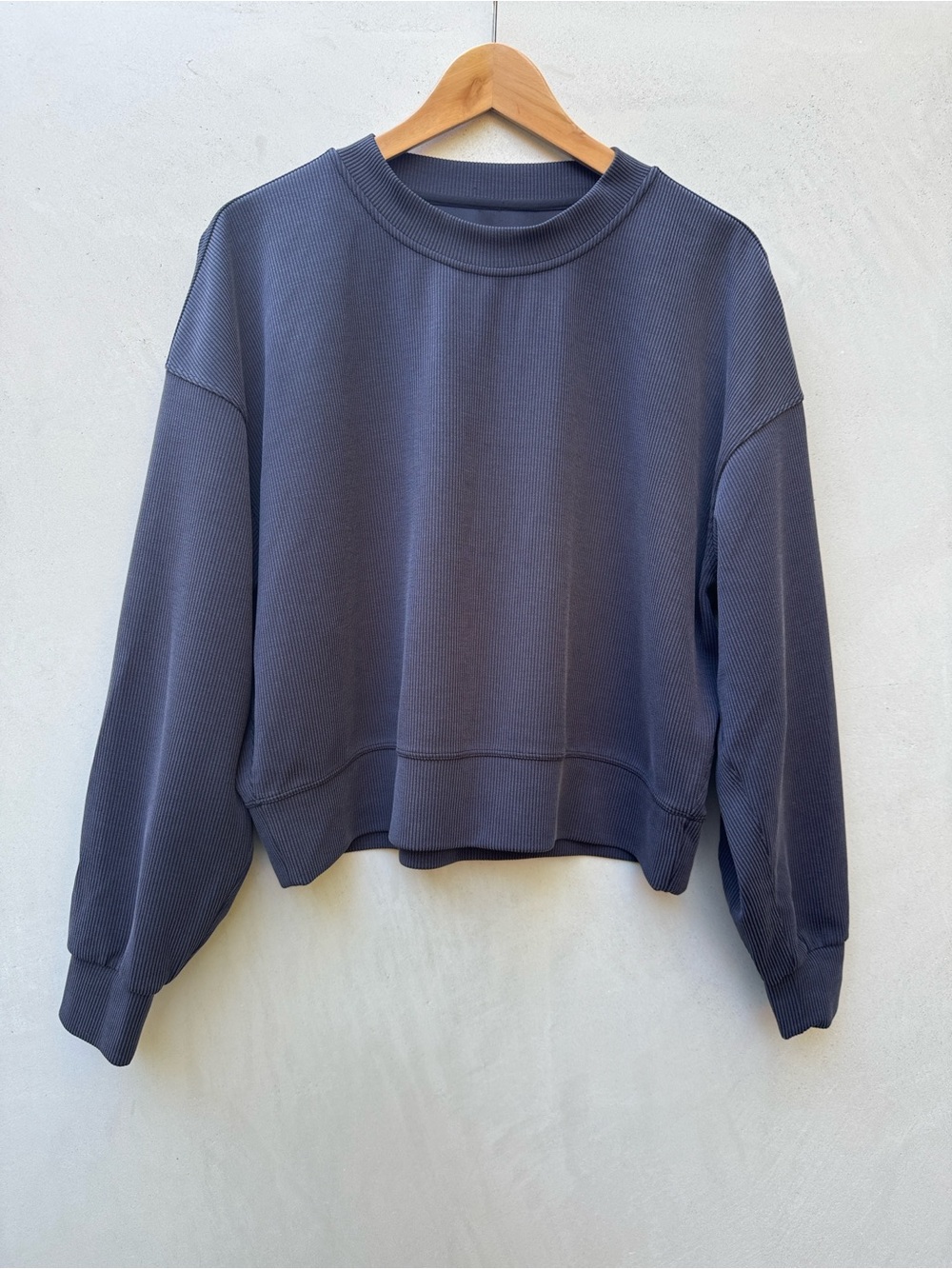 Lululemon Softstreme Perfectly Oversized Cropped Crew Washed Black M